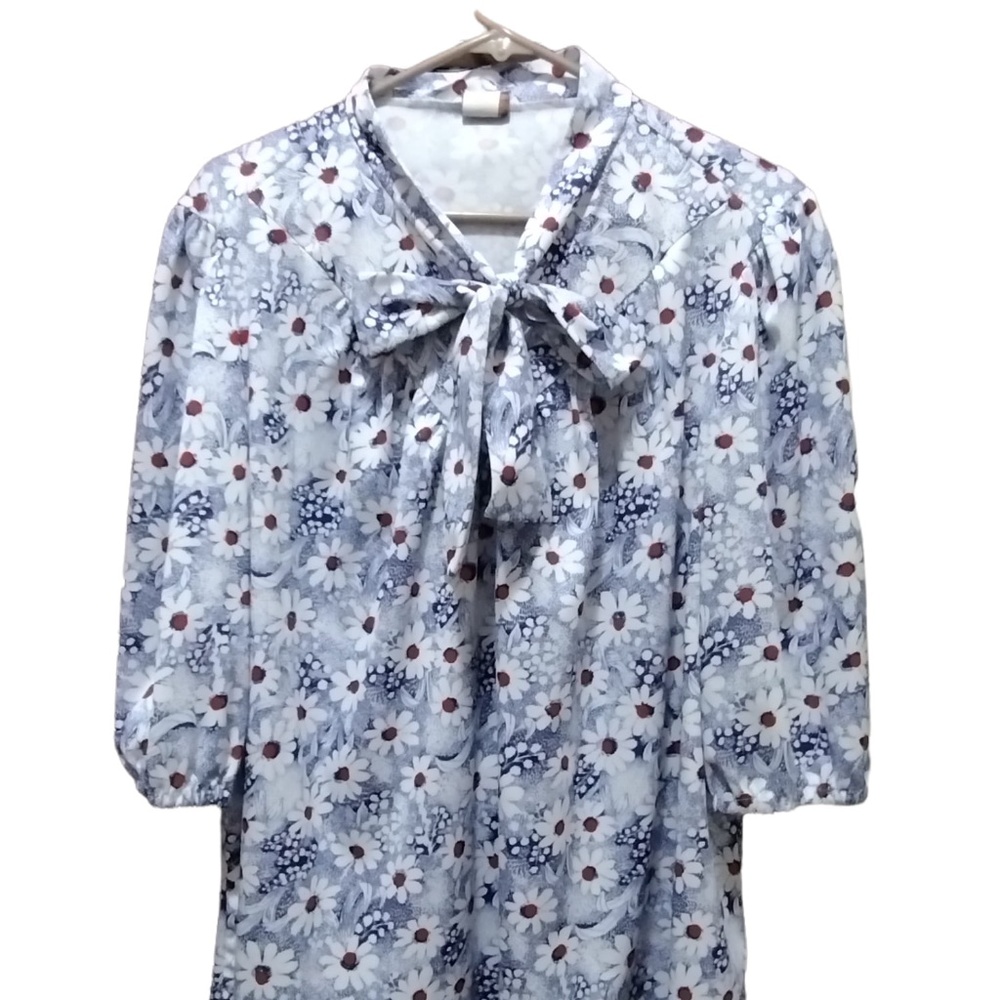 vintage tiger lily womens long sleeve top shasta daisy